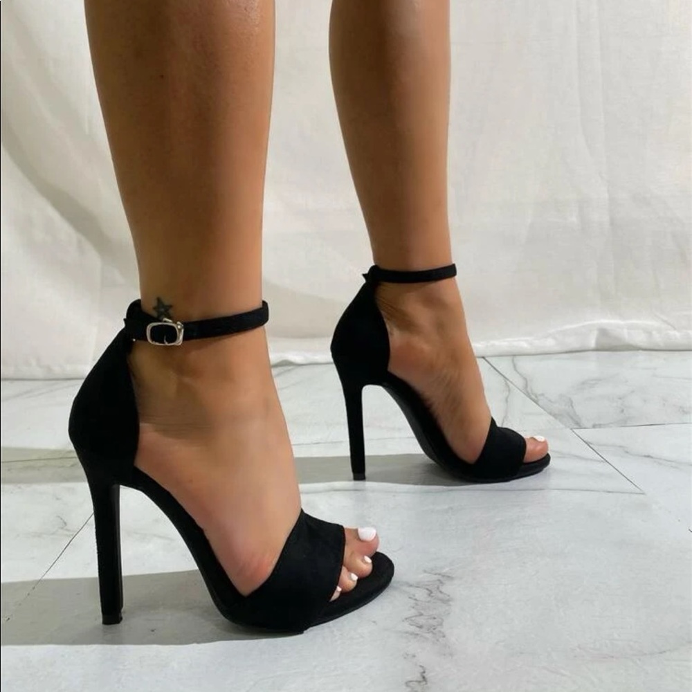 Black strap heels! Brand new, never worn (see pictures).